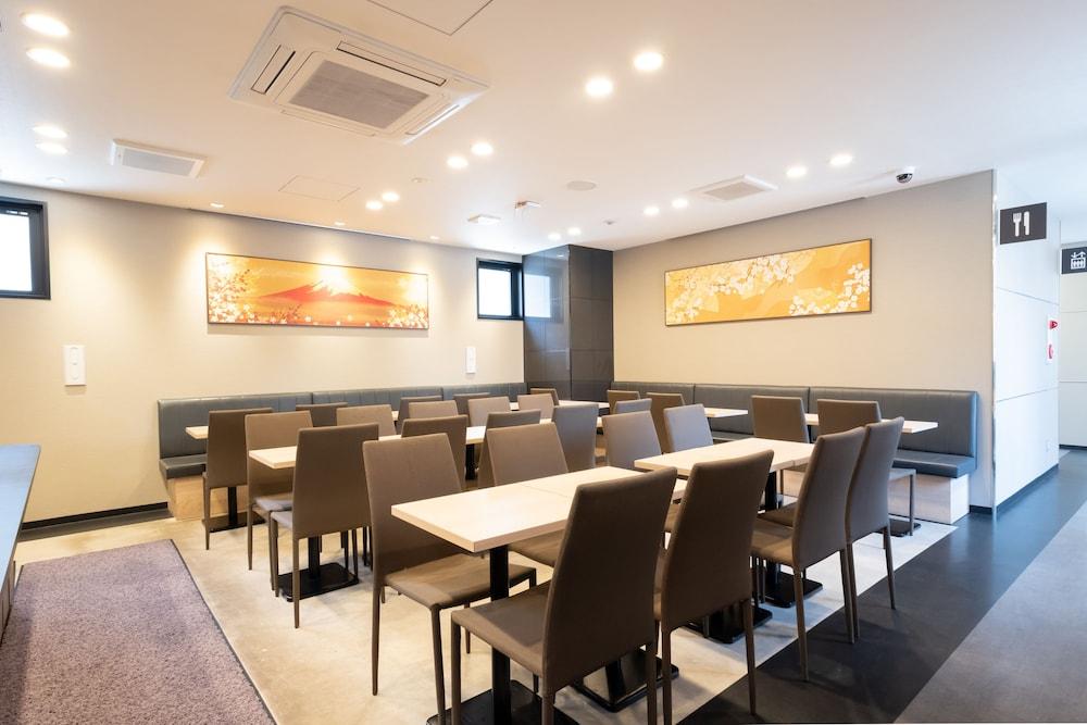 Shinsaibashi-Higashi Crystal Hotel Osaka Buitenkant foto